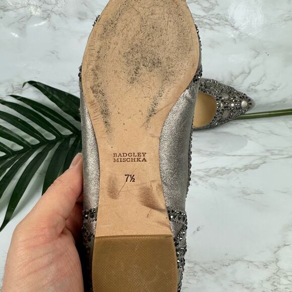 Badgley Mischka Gigi Pewter Crystal Pointed Toe Flat Shoes Size 7.5 - Picture 8 of 11